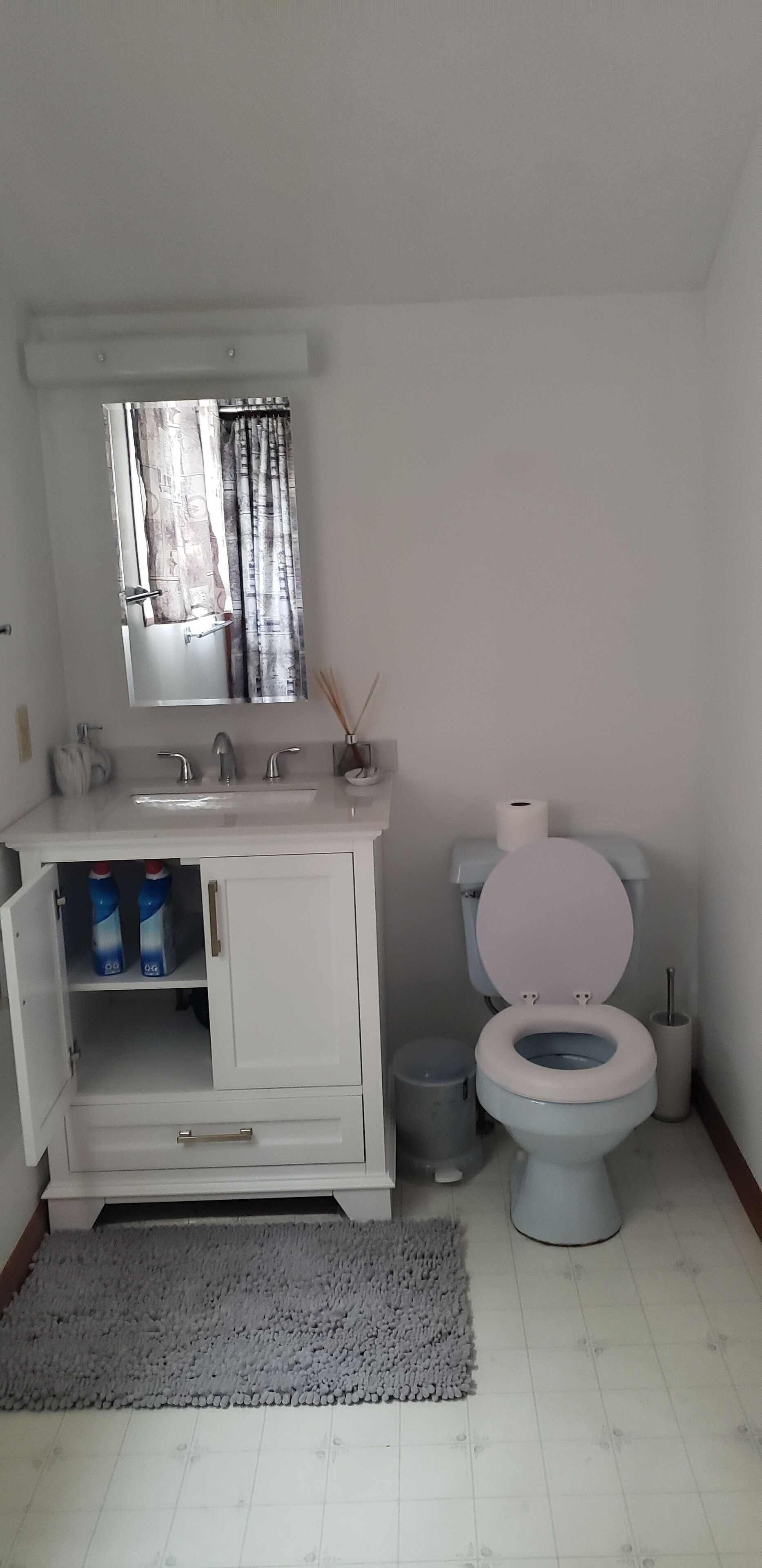 >>>Beautifull 3 Bedroom 2 Bathroom modern style house in the heart of Pocono<<<<br>