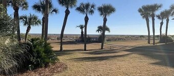 Newly Updated Ocean View Villa!