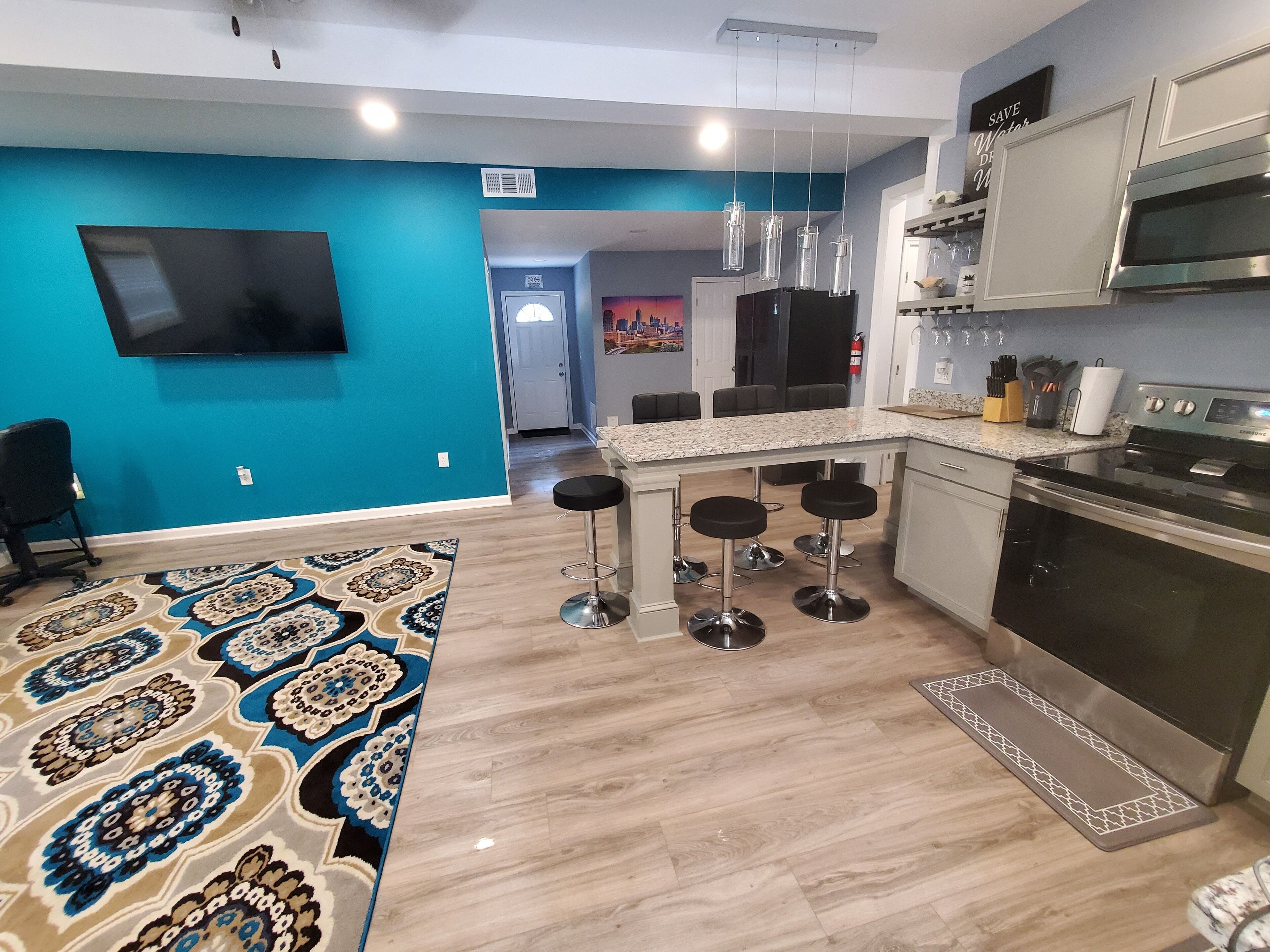 Stunning Spring Creek Tranquility Apartment *B* (Ground Floor ONLY!)