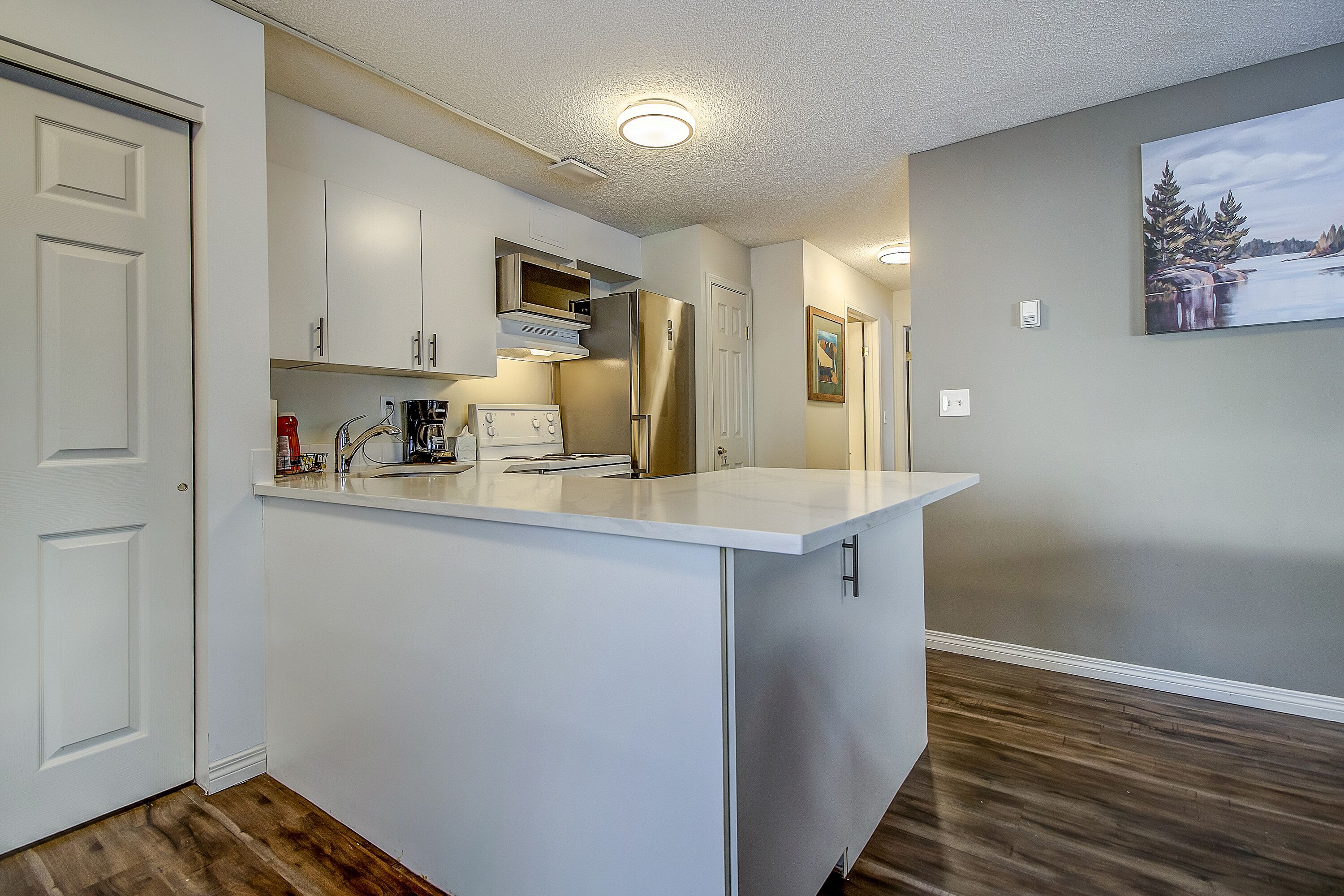 Spacious condo unit Getaway to the Rocky