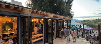 Cozy River Side Home, Barrel Sauna, Wood Burning Stove and Fire Pit