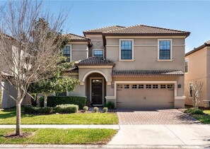 Talo, useita sänkyjä | Ulkopuoli