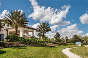 Talo, useita sänkyjä | Ulkoalueet