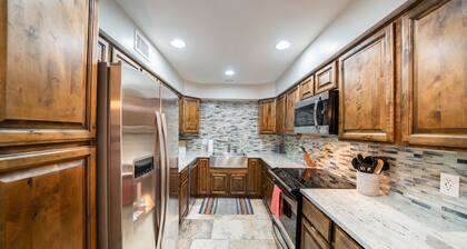 Luxury McCormick Ranch Hideaway