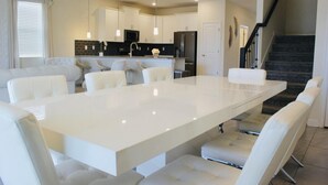 Private kitchen - Villa Fantasy - 1572 Maidstone by Fairytale VR (Davenport)