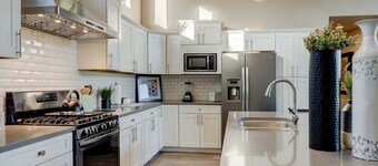 *Special Rate~Stone Minerva Estate~Groups~Downtown