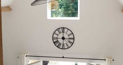 Stunning Gite, with private swimming pool and 2.75 acre fishing lake