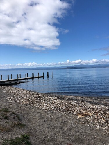 Lake Taupo- Whareroa Village, sit on the deck enjoy the view. 