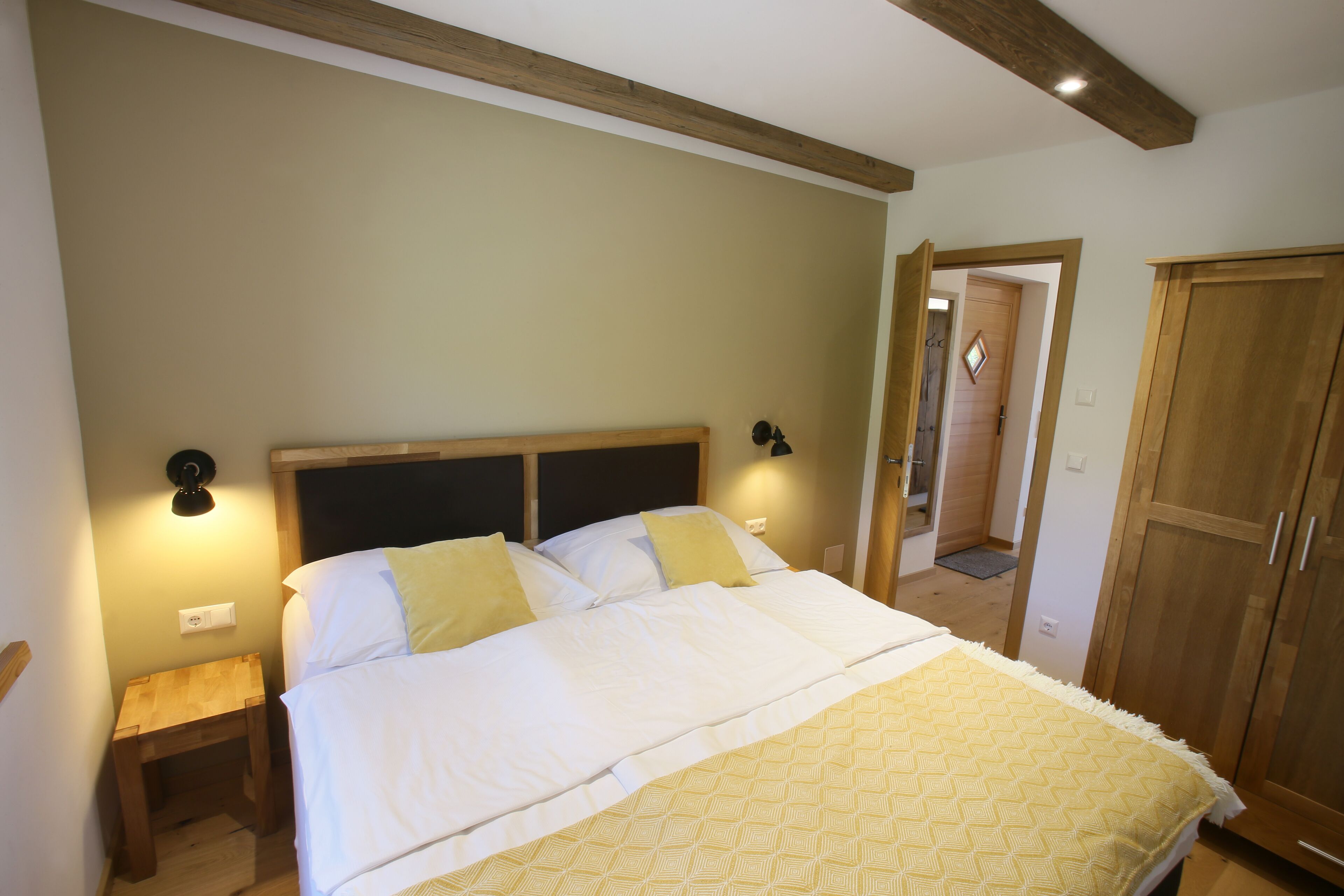 2 quartos, Wi-Fi de cortesia, roupa de cama