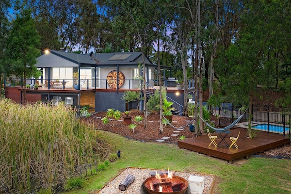 Countryside home with amazing views!