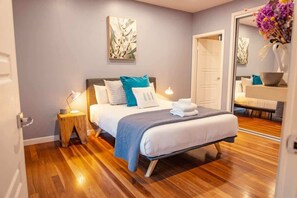 3 chambres, fer et planche à repasser, accès au Wi-Fi (inclus)