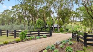 Property grounds - Fig Tree Luxury Guest House (Pokolbin)