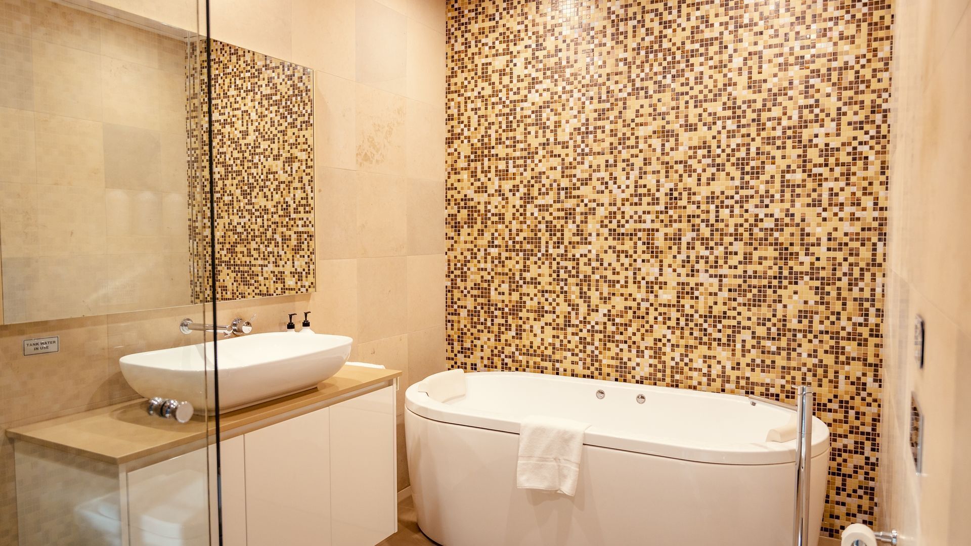 Fig Tree Luxury Guest House — image 15