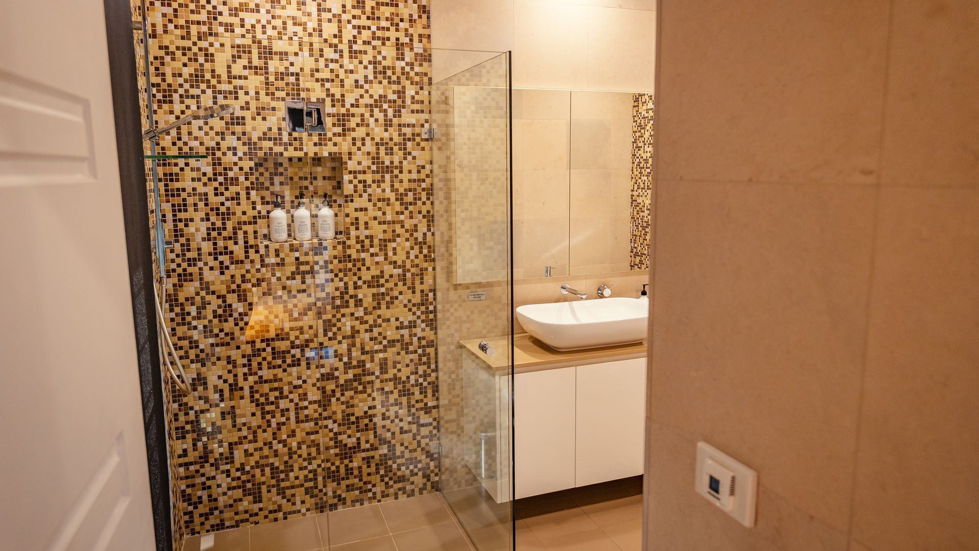 Fig Tree Luxury Guest House — image 16