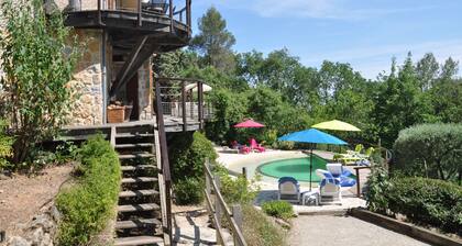 3-zi.-whg. in 2-familienhaus mit Beheizbarem Pool und Bouleplatz