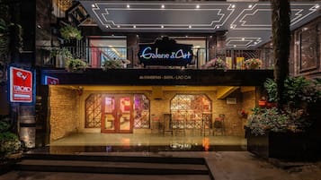 Mặt tiền nơi lưu trú