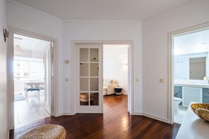 Interior - Cascais with Pool II by Portugal Portfolio (Cascais)