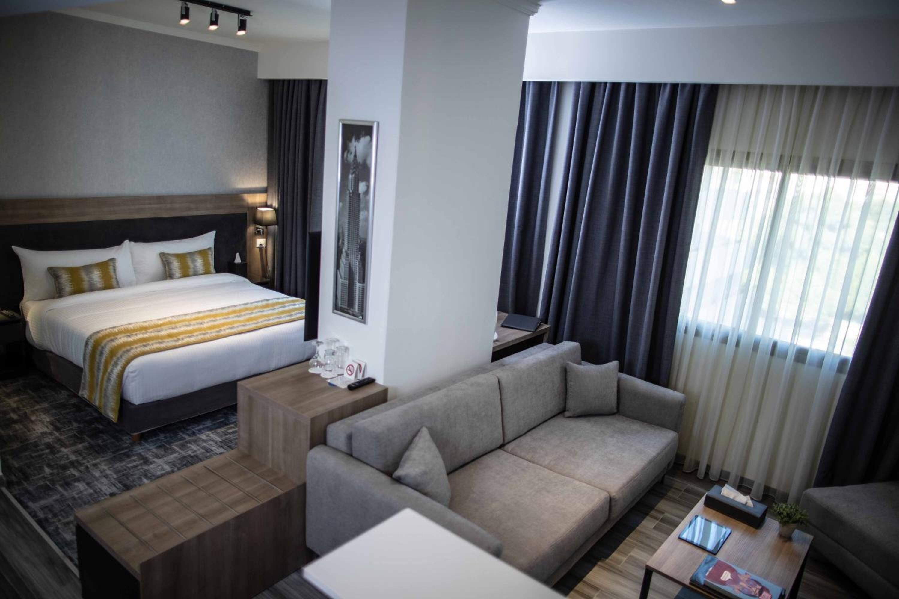 1 bedroom, egyptian cotton sheets, premium bedding, down duvets