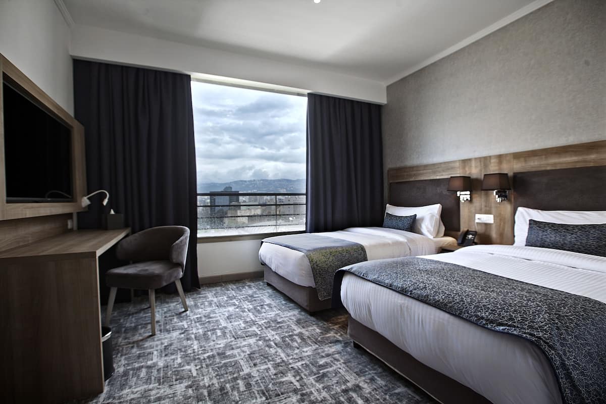 1 bedroom, egyptian cotton sheets, premium bedding, down duvets