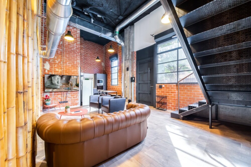Art Loft 02 'The Artist' in Valencia