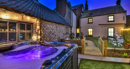 Private Garden Rooftop Terrace With hot tub