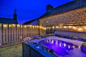 Apartment | Spa - Private Garden Rooftop Terrace With hot tub (Pickering)