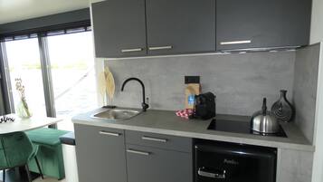 Huis, meerdere bedden | Privékeuken | Een koelkast, een kookplaat, een koffiezetapparaat/waterkoker