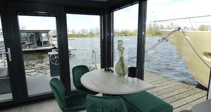 Havenlodge+ 3 People Luxury House