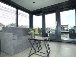 Casa, varias camas | Sala de estar