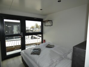 2 bedrooms, free WiFi, bed sheets - Havenlodge+ 3 People Luxury House (Uitgeest)