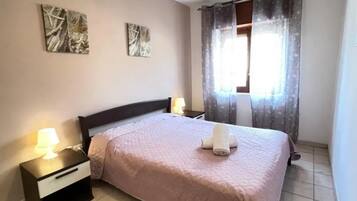 House, 2 Bedrooms, Smoking, Garden View | 2 bedrooms