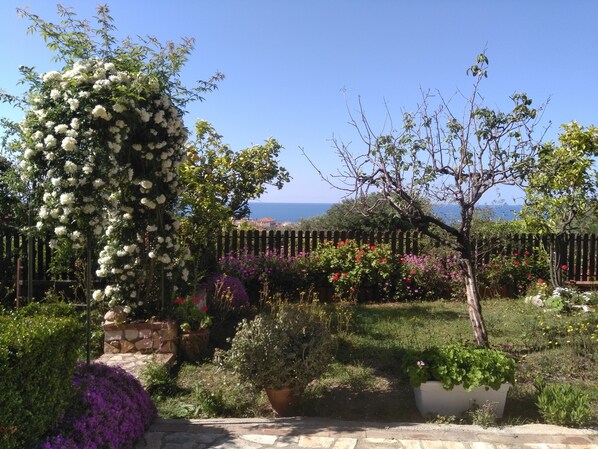 Casa, 2 camere da letto, fumatori, vista giardino | Esterni