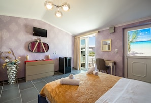 2 bedrooms