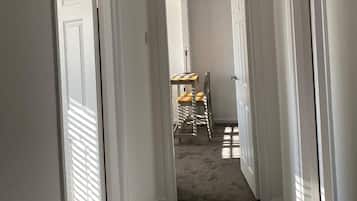 Apartment, 1 Bedroom | Hallway