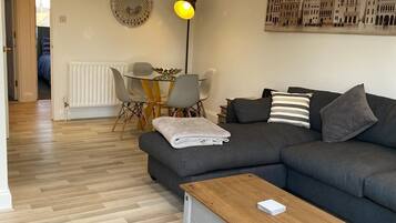 Appartement, 2 chambres, balcon, vue fleuve | Plan d’étage