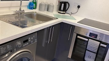 Apartment, 2 Schlafzimmer, Balkon, Flussblick | Innenbereich