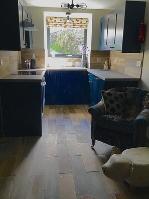 Zimmer, 1 Schlafzimmer, Stadtblick | Innenbereich