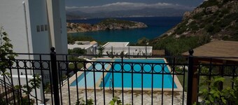 Villa Ouranos our Dream in Blue and Cream With Seaview and Pool