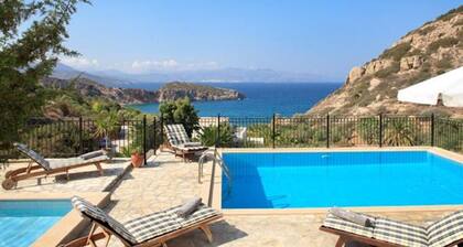 Villa Ares With Private Pool and a Spectacular Seaview 150m From the Beach