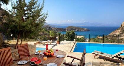 Villa Ares With Private Pool and a Spectacular Seaview 150m From the Beach