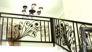 Unclassified image, 4 of 28, button - Perriman Guest House -standard Double (Ngleshi Amanfro)