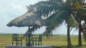 Khuôn viên nơi lưu trú