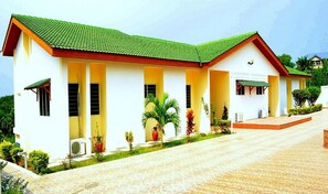 Exterior - Hotel Loreto- Queen Room With Pool View (Cape Coast)