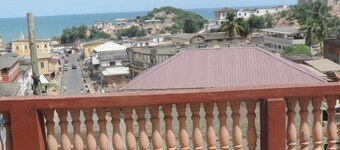 Is 民宿 - 特大床房