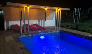 Indoor pool, outdoor pool - Accruase Paradise, Cape Coast (Prampram)