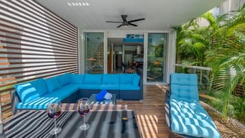Apartamento, 2 habitaciones, balcón, vistas a la piscina | Terraza o patio
