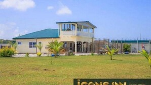 Unclassified image, 3 of 21, button - House With Pool Icons Inn - Elmina (Elmina)