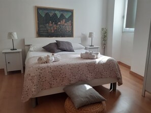 1 bedroom, travel cot, free WiFi, bed sheets - A few km from Rome but immersed in tranquility and relaxation (Sutri)