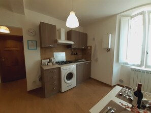 Fridge, stovetop, coffee/tea maker, electric kettle - A few km from Rome but immersed in tranquility and relaxation (Sutri)