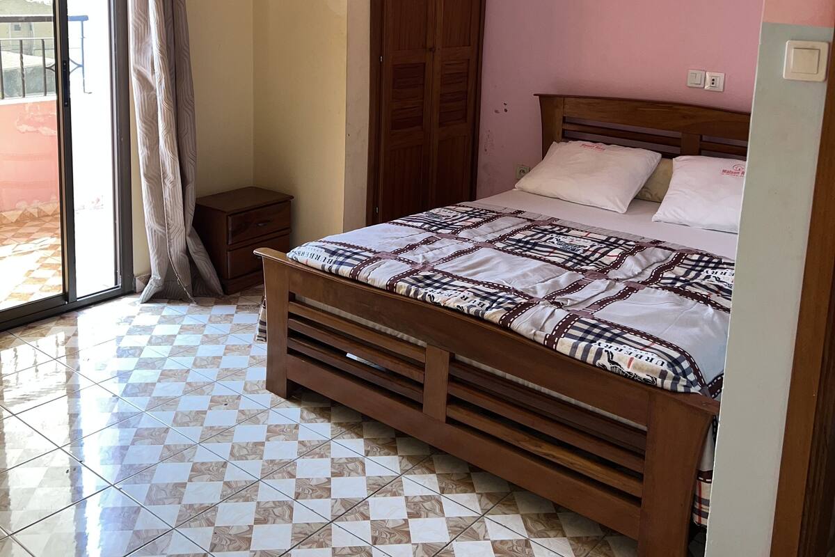 Deluxe Apartment | Premium bedding, Select Comfort beds, in-room safe, laptop workspace
